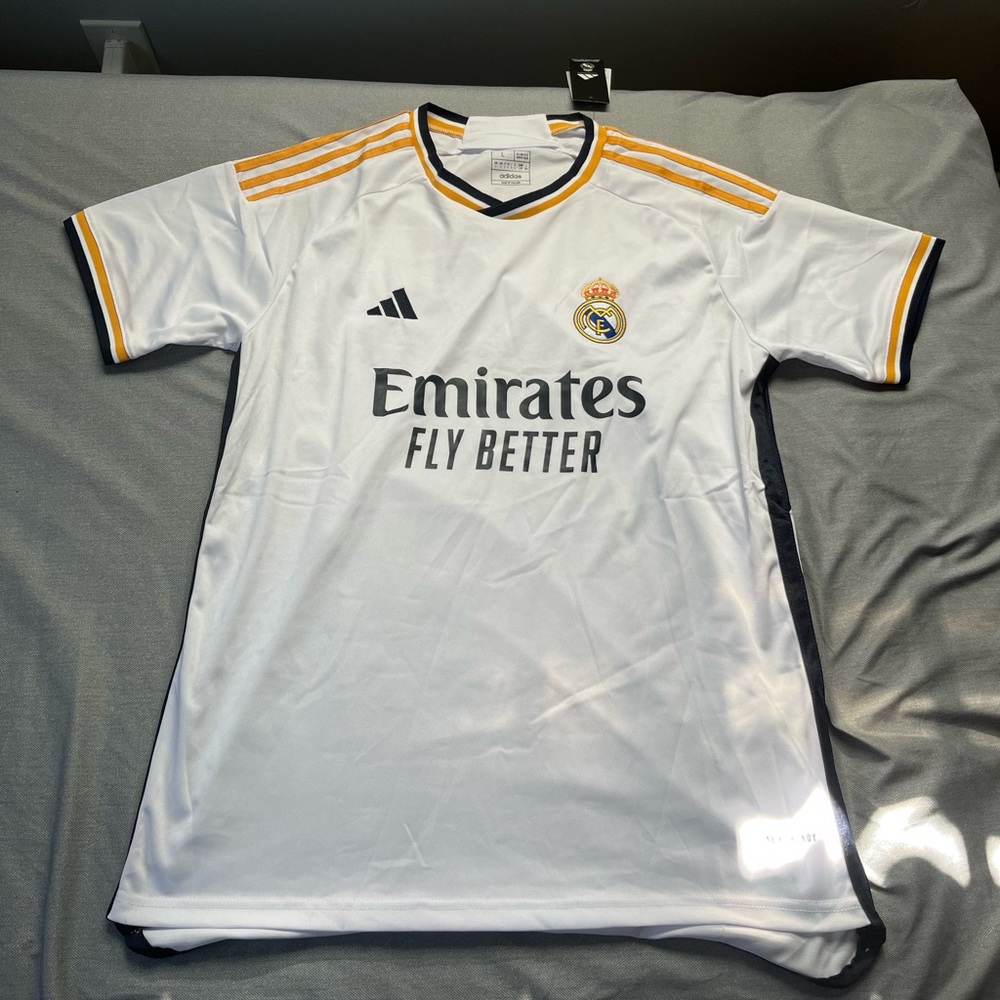 Real Madrid 2023/2024 Jersey